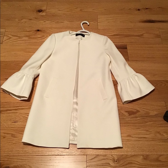 ZARA CREAMY WHITE JACKET
